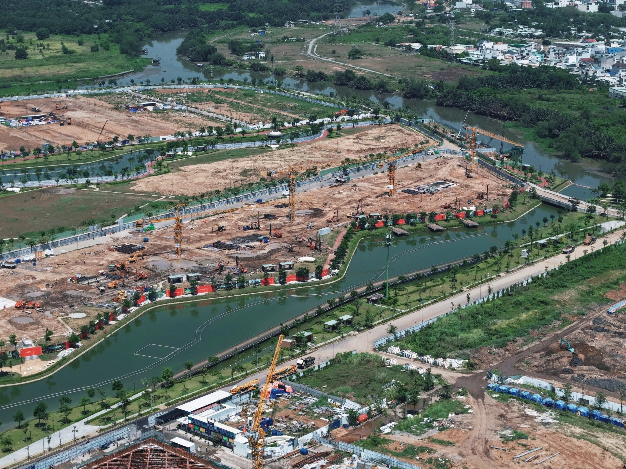 tiến độ xây dựng của the global city 4